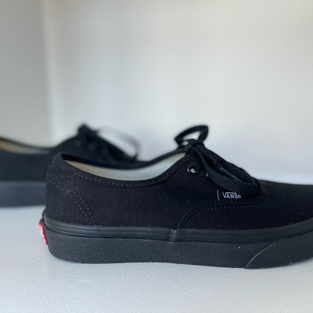 Vans Black Canvas Sneakers - Size 6 - Picture 4 of 6